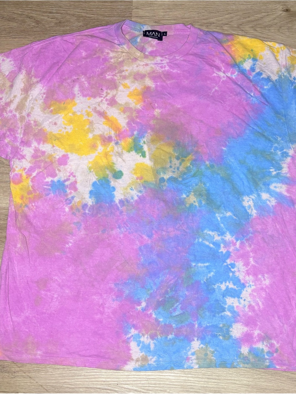 BoohooMAN Tie Dye Floral Graphic Tee Size L eBay